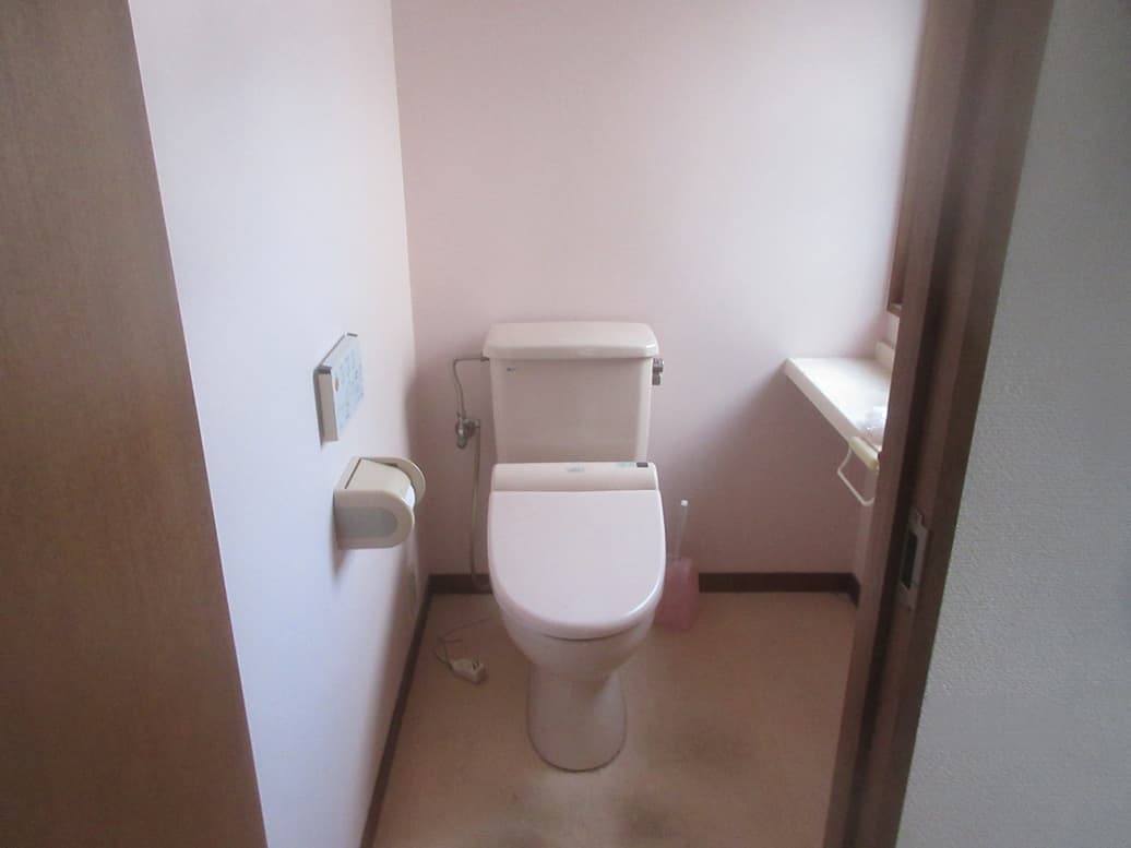 トイレ２Fのビフォー